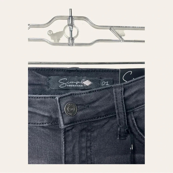 1112. SIMPLY OBSESSED DENIM JEANS BLACK IN COLOR SIZE‎ 1 (JUNIORS) - Picture 7 of 14